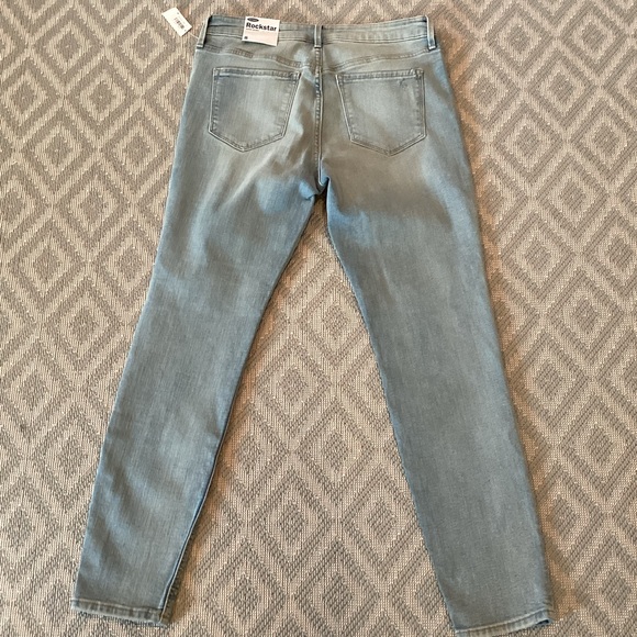 Old Navy Rock Star Distressed Super Skinny Jeans Size 8 NWT - Picture 4 of 13